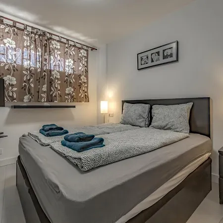 Appartamento Modern In Americas *