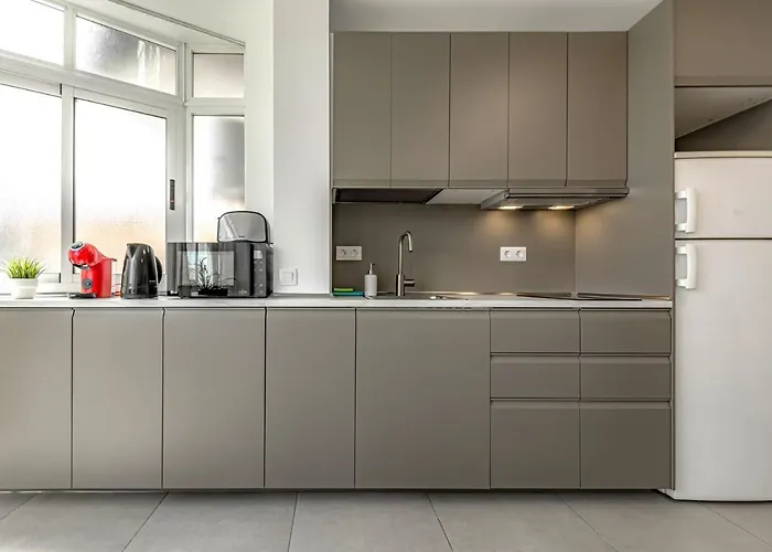 Modern In Americas Daire